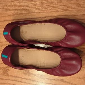 Tieks flats